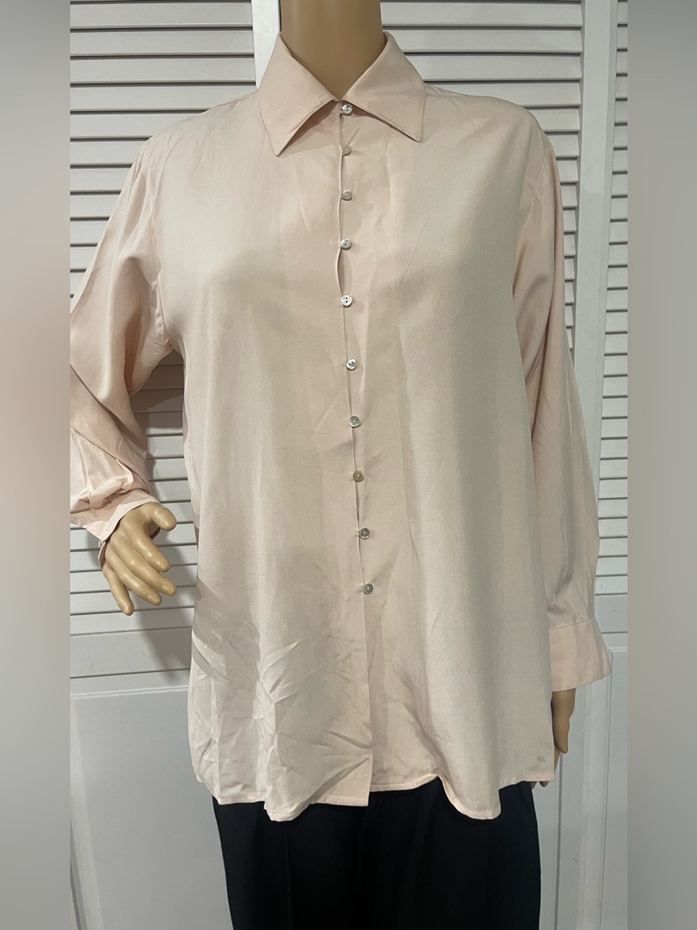 Express Light Blush Button-Down Shirt - Picture 5 of 6